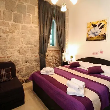 Old Town Twins Apartment Split