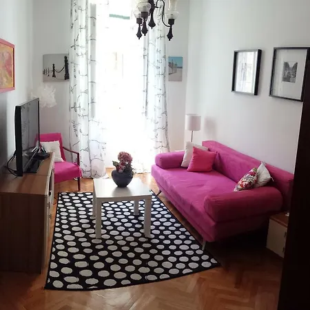Old Town Twins Apartament *